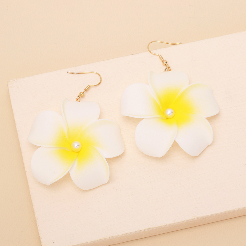 2g Weight Nihaojewelry Fashion Pearl Frangipani Earrings Wholesale Jewelry