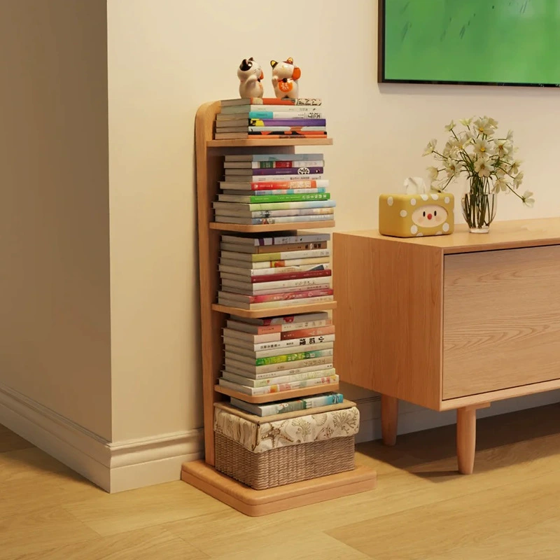 Полная деревянная невидимая книжная полка рядом с телевизионным шкафом