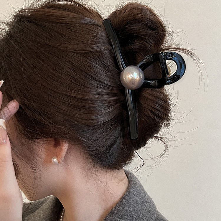 Gray beads bright black large size - about 13cm