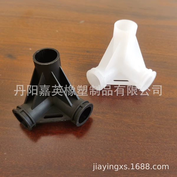 90 degree three-dimensional four-way, inner diameter 22mm*black*PP