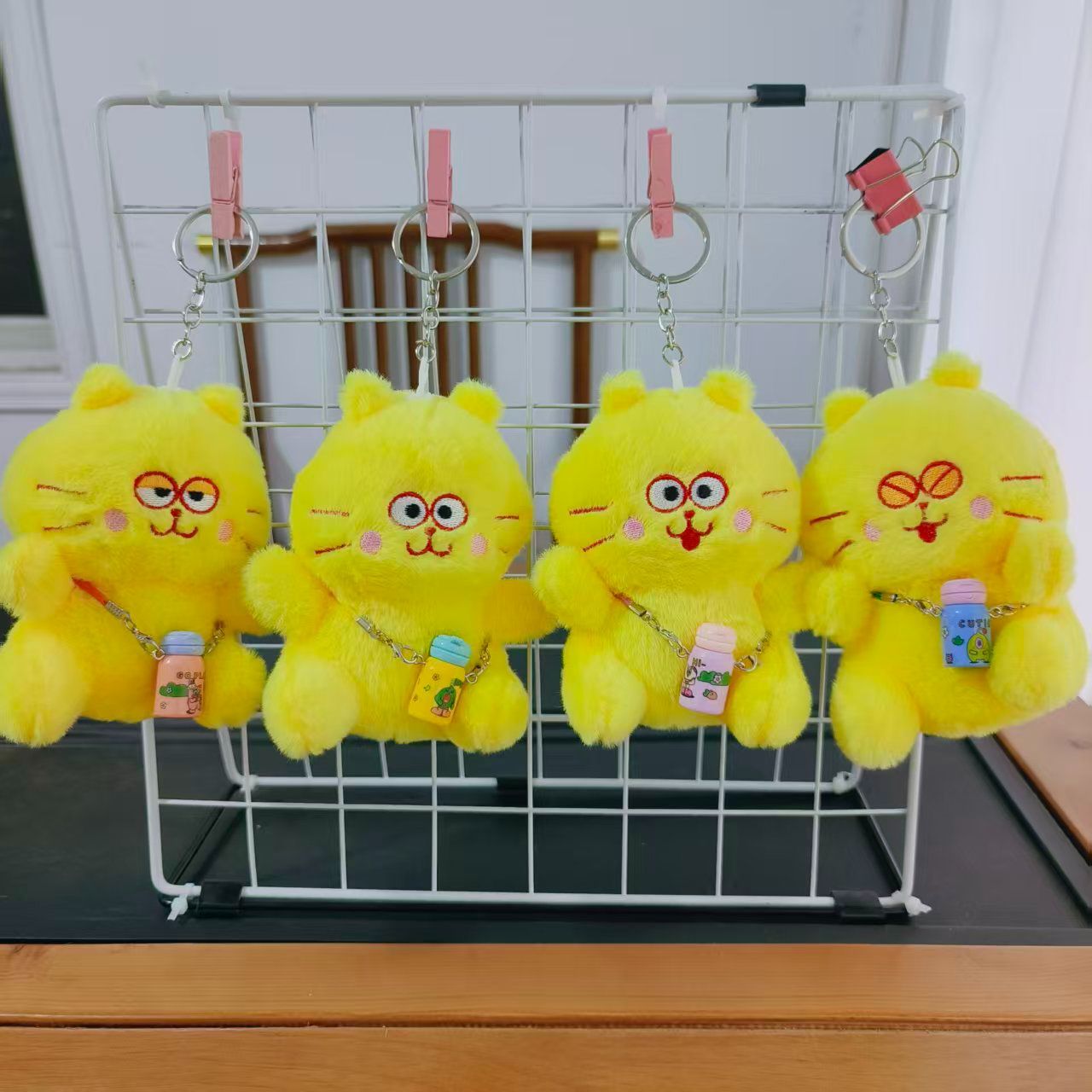 Cuatro pulgadas muñeca de peluche pequeño colgante muñeca llavero muñeca mochila colgante juguete de peluche regalo