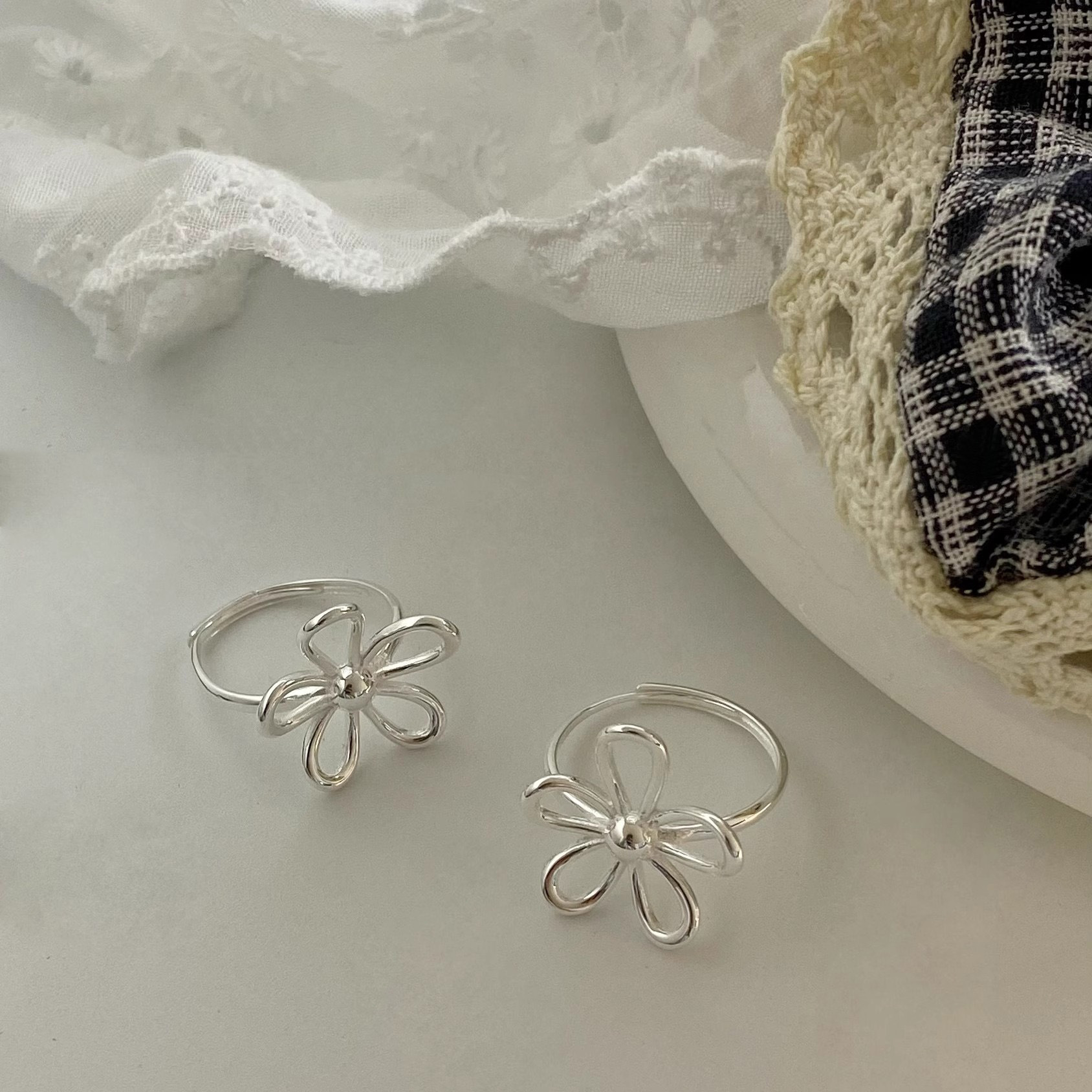 1g Weight Rings Classification Adjustable Ring Size 1 Piece Quantity Holiday, Tea Party Occasion 925 Sterling Silver Material Flower Pattern All Seasons Season Women's Gender Elegant, Simple Style Style 1 Piece 925 Sterling Silver Flower Rings 9