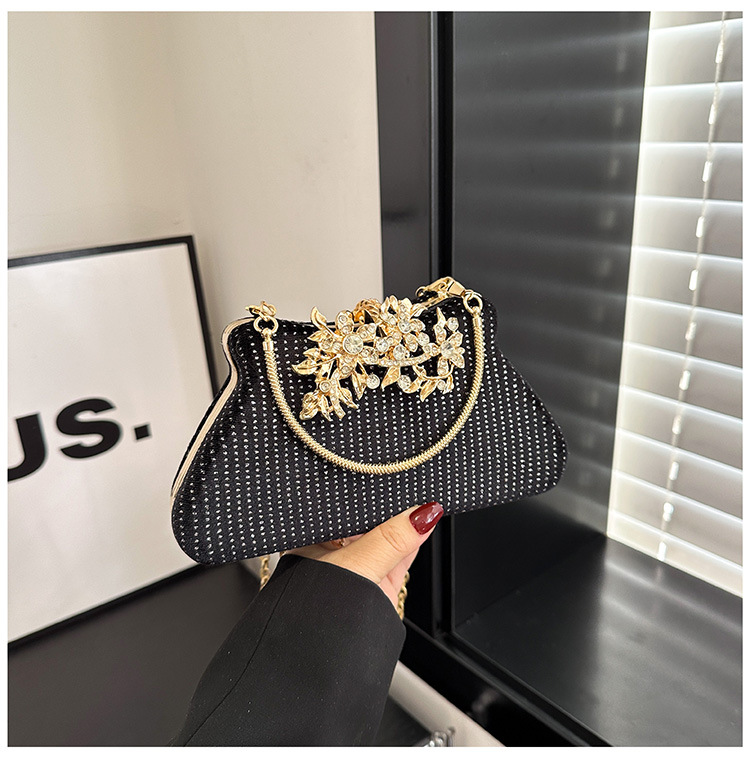 Women's Small Pu Leather Solid Color Elegant Vintage Style Lock Clasp Evening Bag display picture 6