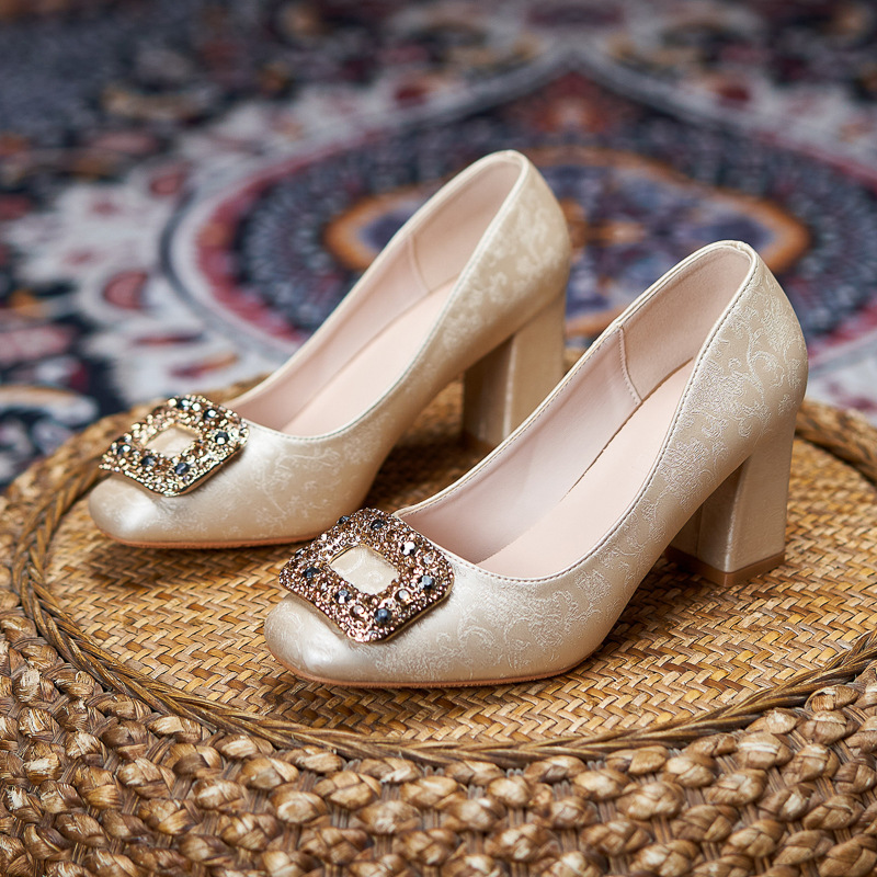 Square-Toe Chunky High Heels, Large Size, Extra Wide, Wedding Banquet Shoes for Mother-In-Law, Comfortable and Not Tiring, Shallow Square Buckle