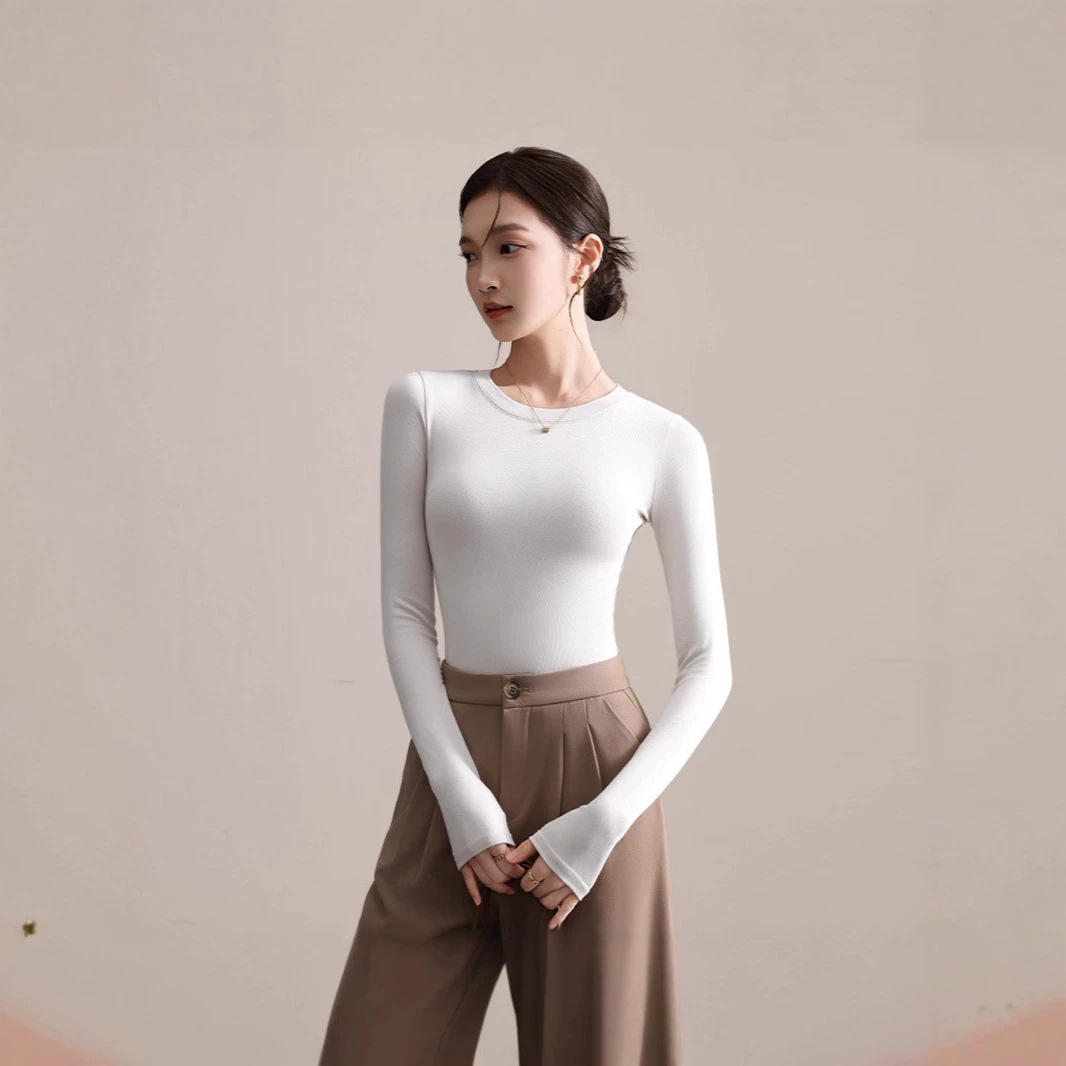 Autumn/Winter New Style Straight Shoulder Pinch Waist Comfortable Fleece Long Sleeve T-Shirt Women's One-Piece Fleece Slim Fit Base Shirt Round Neck Women's Top