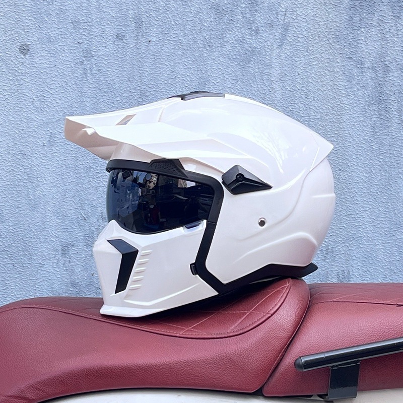 홍차를 곁들인 펄 화이트