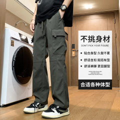 夏の薄いタイプのズボンの男の子の中学校の高校の学生のかっこいいストレートのカジュアルなズボンの大きい子供の青少年の工装