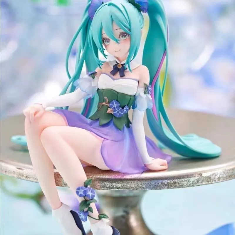 Высококачественная версия куклы Hatsune Hatsune PVC Cherry Blossom Miku Doll Two -dimensional Beauty Peripheral Chassis Side