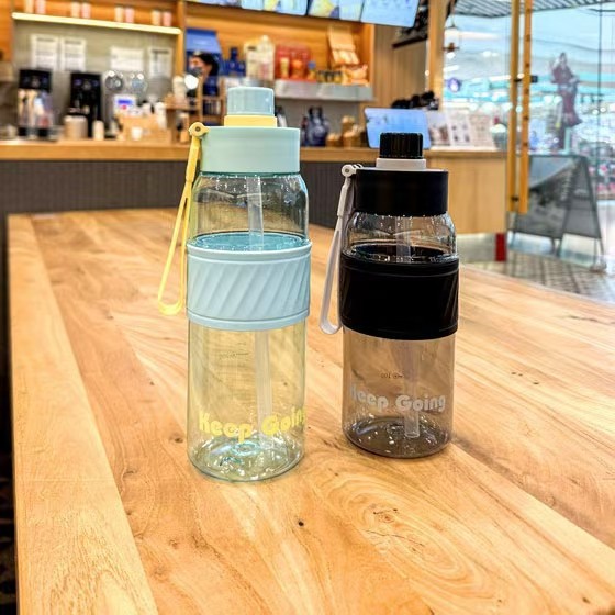 Tianyi nueva taza de paja portátil taza de niñas taza de agua de gran capacidad para estudiantes varones y estudiantes deportivos hervidor de plástico