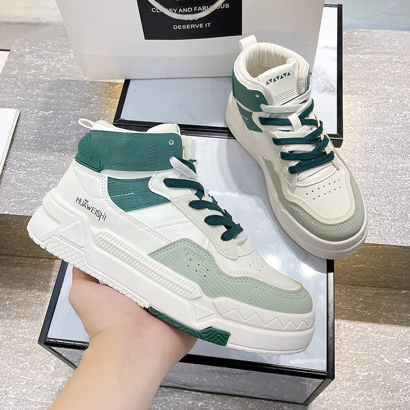 Zapatos altos de diseño de nicho para mujeres 2022 Nuevos zapatos blancos versátiles de INS para estudiantes Zapatillas casuales de aspecto alto