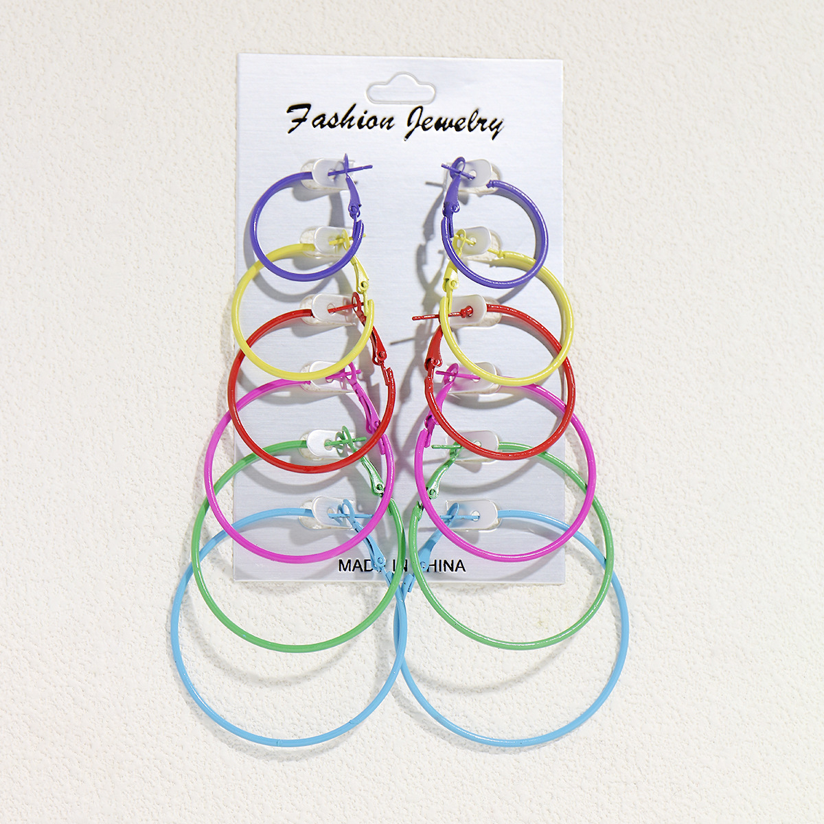 Moda europea y americana venta caliente transfronteriza nuevos productos pendientes de temperamento mujeres pintura en aerosol exagerada círculo de color 6 pares 1 juego