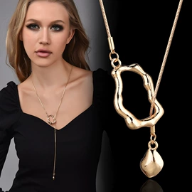 项链;挂饰挂件;项圈