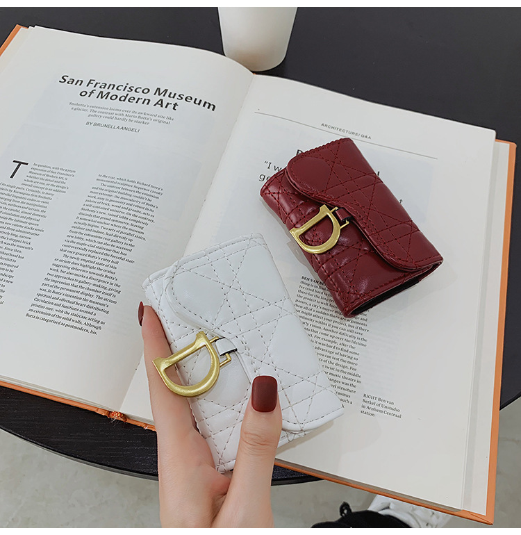 2021 Autumn And Winter New Trendy Fashion Folding Ladies Rhombus Embroidery Thread Wallet display picture 32