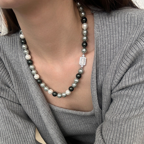 Mother-of-pearl Treasure Box Mixed Color Si Jia Pearl Necklace, High-end, Niche Design, Squirrel Pearl Bead Choker