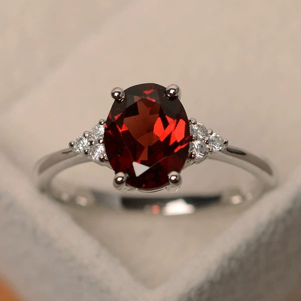 Pomegranate Red (R167)