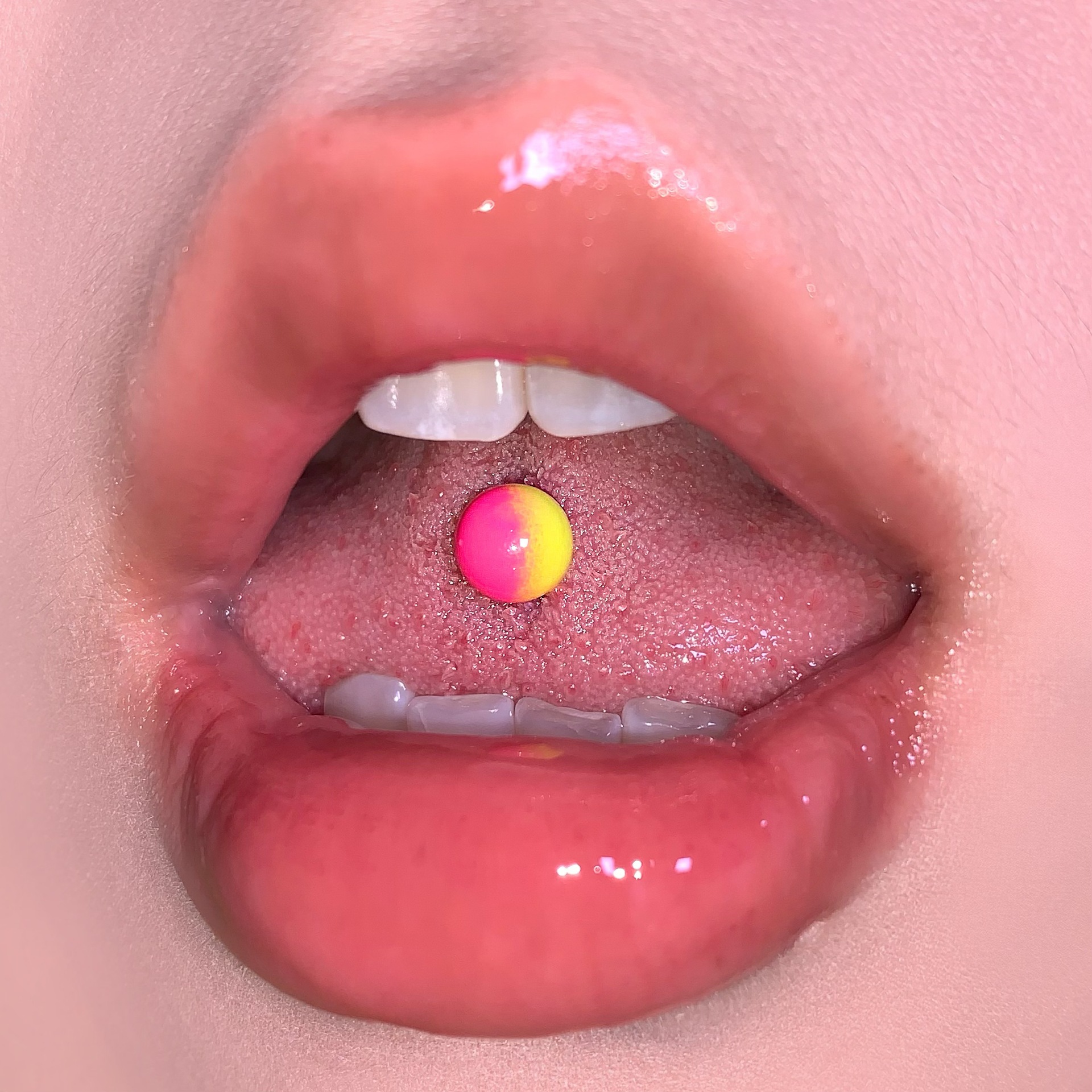 Hot Selling Colorful Acrylic Tongue Nails Double-Ended Color Matching Tongue Piercing Jewelry 316L Surgical Steel detail image 11