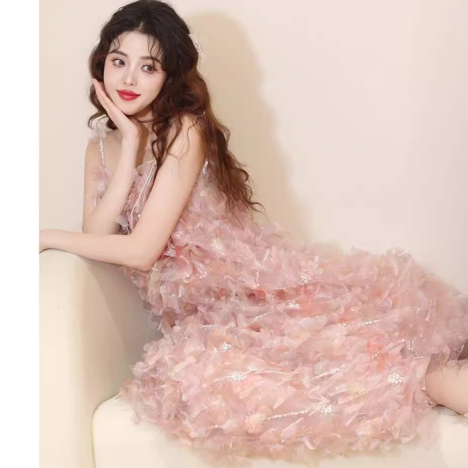 Nuevo vestido chino de túnica de la mañana 2025 nuevo vestido de novia de hadas gazel rosa color caramelo vestido de compromiso