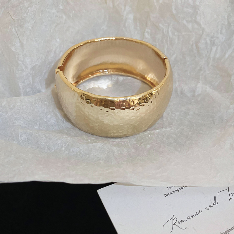 冷たい風のシンプルな金属の格子縞のブレスレット欧米の越境する新型の手環の小さい大衆のファッションの高級感の手飾りの卸売り|undefined
