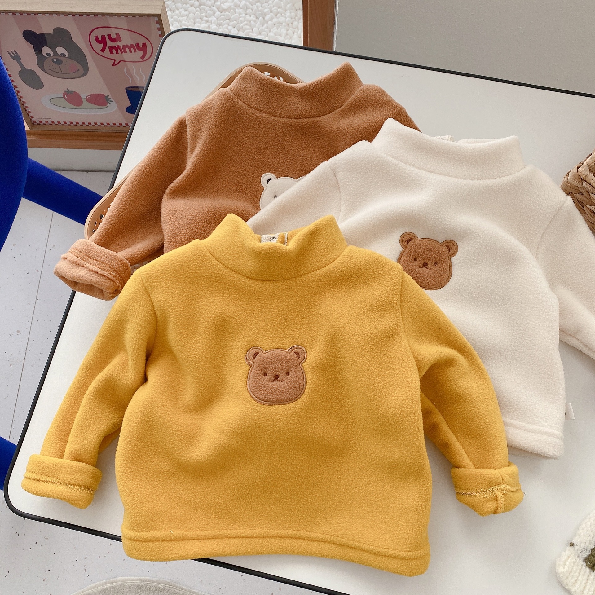 Cute Solid Color Polyester Hoodies & Knitwears display picture 3