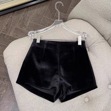 黑色丝绒短裤秋冬女外打底2025新款靴子高腰显瘦金丝绒阔腿裤呢子