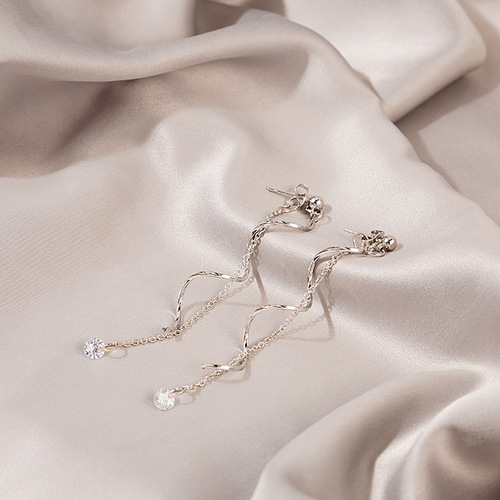 Long Silver Needle Earrings with Tassel, Distorted Fashion, Wrapped with Micro-Zirconia, Viral Best-Selling, Noble Lady Style, Women's Earrings