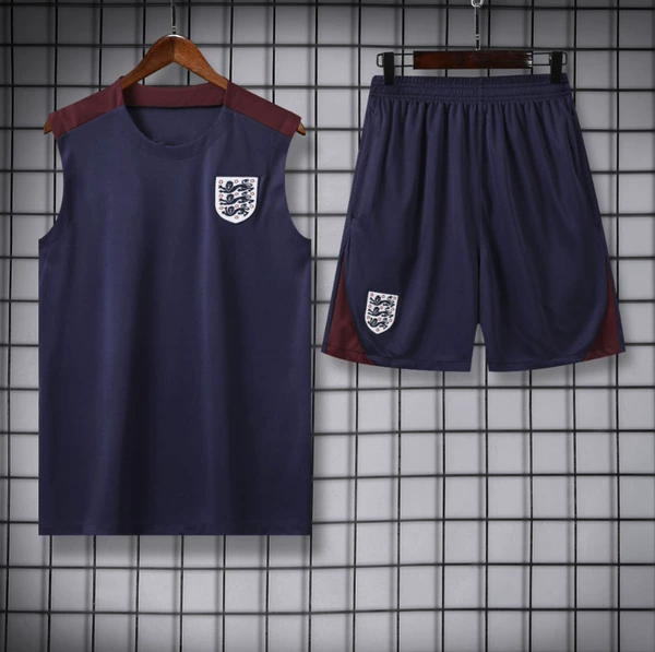 24-25 England training uniform 1