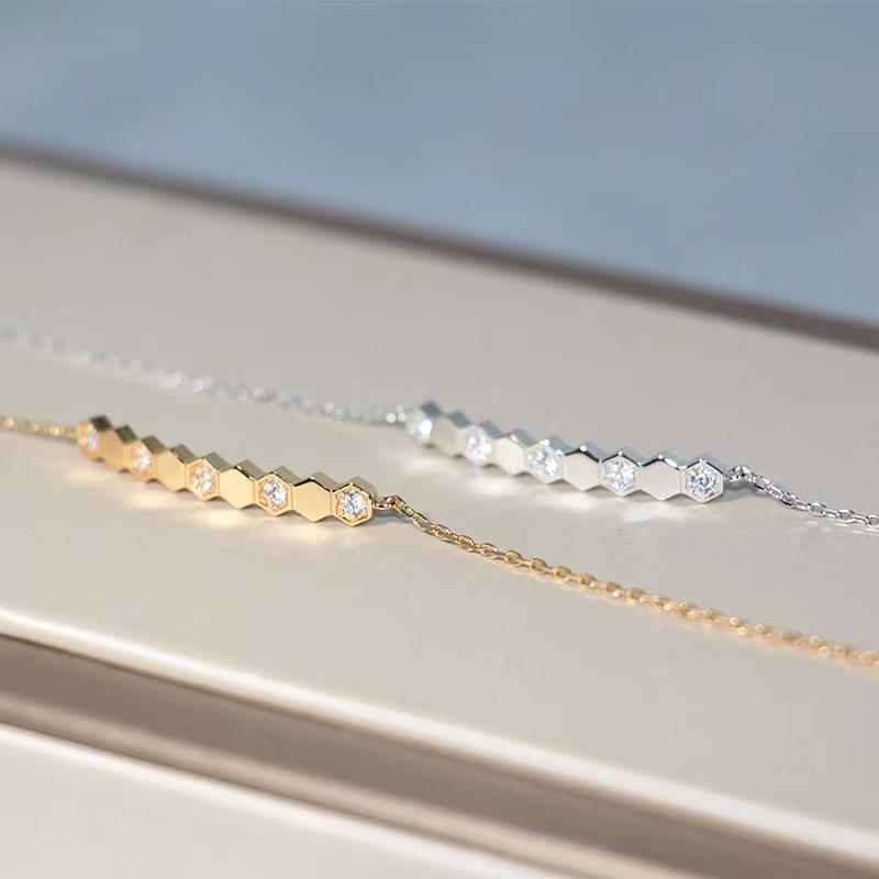 Deimantais puošta širdelės apyrankė vyrams madingas aksesuaras_voghion.com