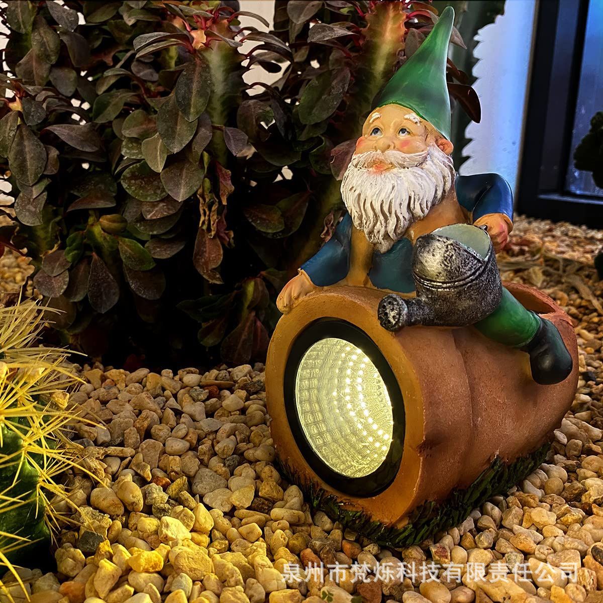 树脂小矮人浇水