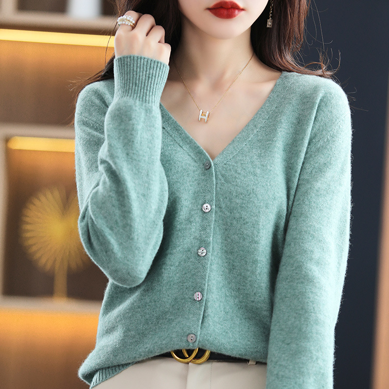 2022春季新款女式针织衫羊毛绒衫女士开衫V领上衣外套外贸代发