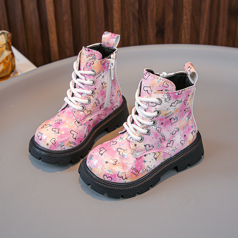 Botas infantis Martin de cano médio com estampa de couro brilhante, novas botas infantis Martin para meninas, botas de cano médio da moda para meninos, outono/inverno 2024_voghion.com
