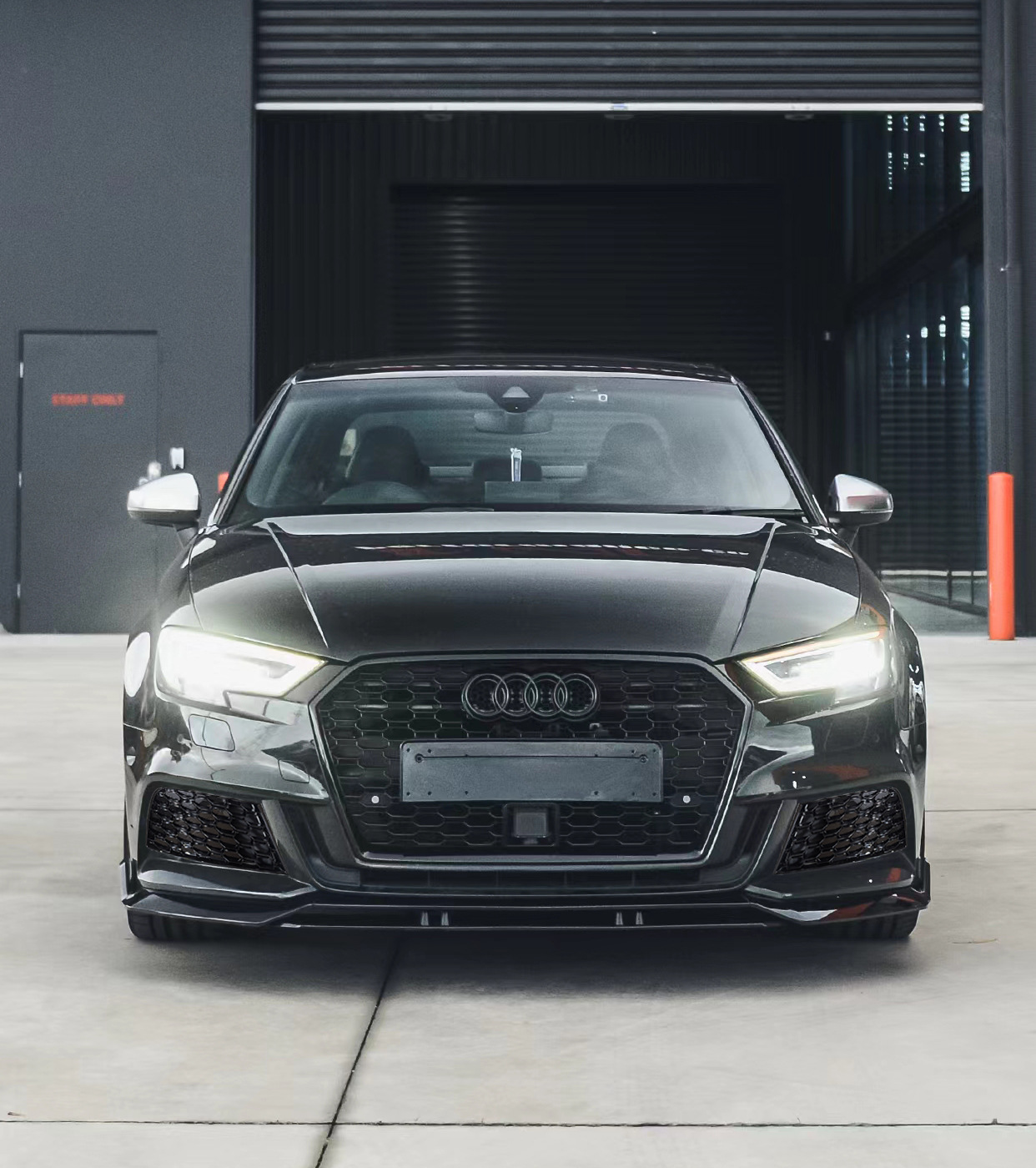 Suitable for 17 18 19 20 Audi A3 Fog Light Frame Modification S3Rs3 Honeycomb Bright Black Sline Special