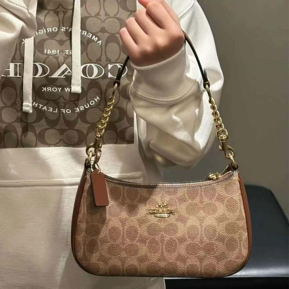  atmospher ic one-shoulder bag, chain, handheld shoulder bag, wide color palette, chain bag
