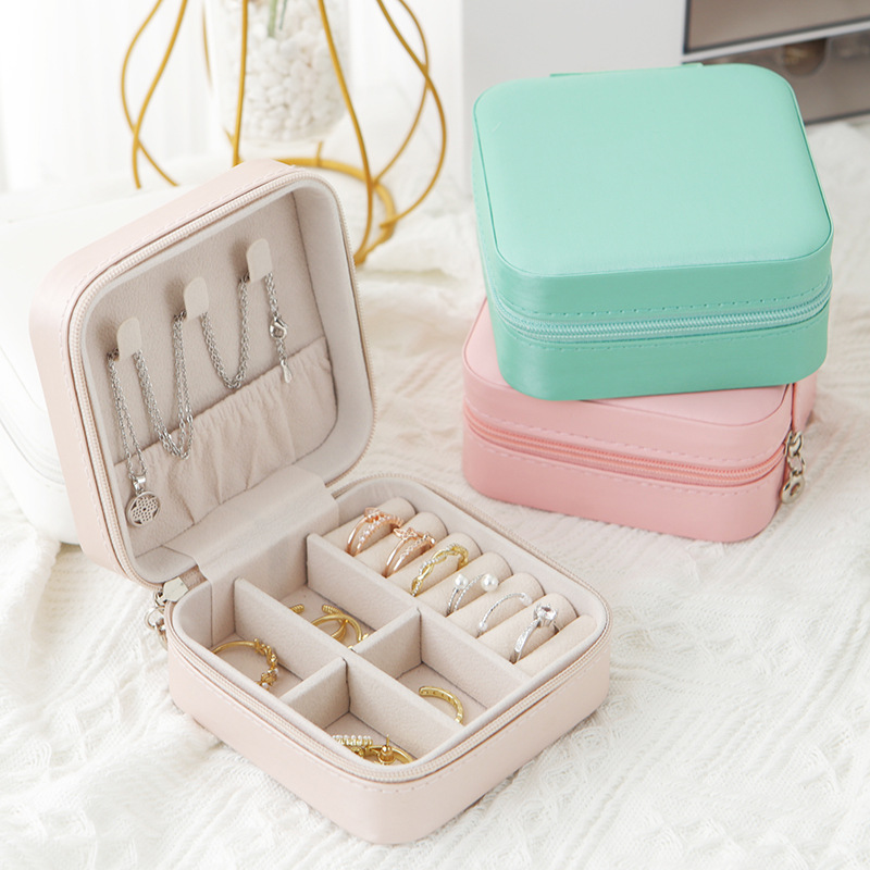 160g Weight Jewelry Boxes Classification 1 Piece Quantity Daily Occasion PU Leather Material Solid Color Pattern Simple Style Style Simple Style Solid Color Pu Leather Jewelry Boxes 1 Piece 无