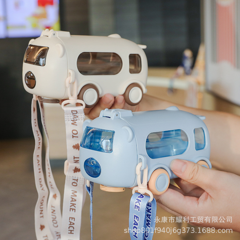 儿童水杯卡通宝宝巴士吸管杯子可爱男孩幼儿园上学专用小汽车水壶
