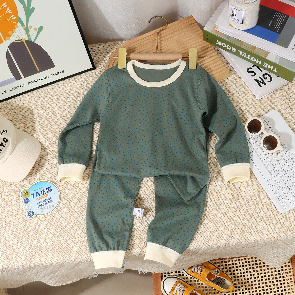 [Personalizado] Ropa interior deshuesada coreana para niños otoño e invierno Ropa de hogar de algodón de dibujos animados para niños y niñas Conjunto de pijamas para bebés