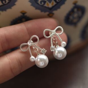 ��������ӛ�������Y������Ů�����|�߼���һ��ɴ�����A