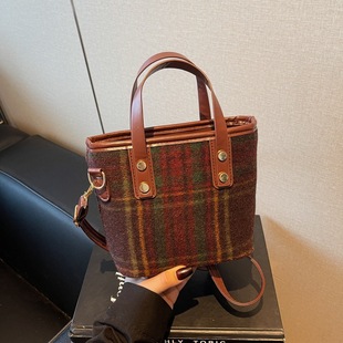 All-Match Plaid Autumn and Winter Handbag New 2024 Fashion Popular Shoulder Bag Vintage Plaid Crossbody Bag Women's Bucket Bag