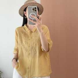 花社2026夏季新款苎麻刺绣纯色七分袖衬衣单排扣气质七分袖轻薄小