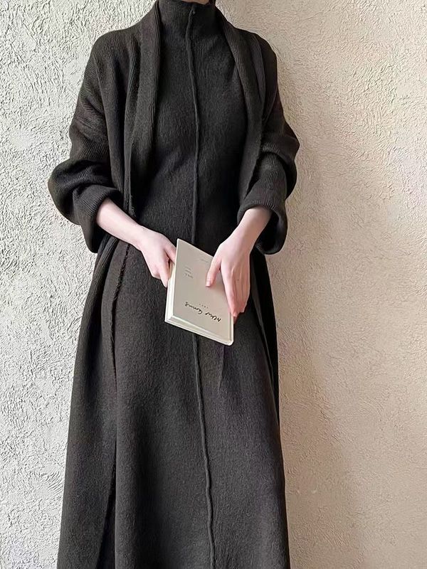 秋と冬の新しいファッショナブルなハイカラードレスツーピースレイジースタイルロングニットカーディガンセータースーツ女性用|undefined