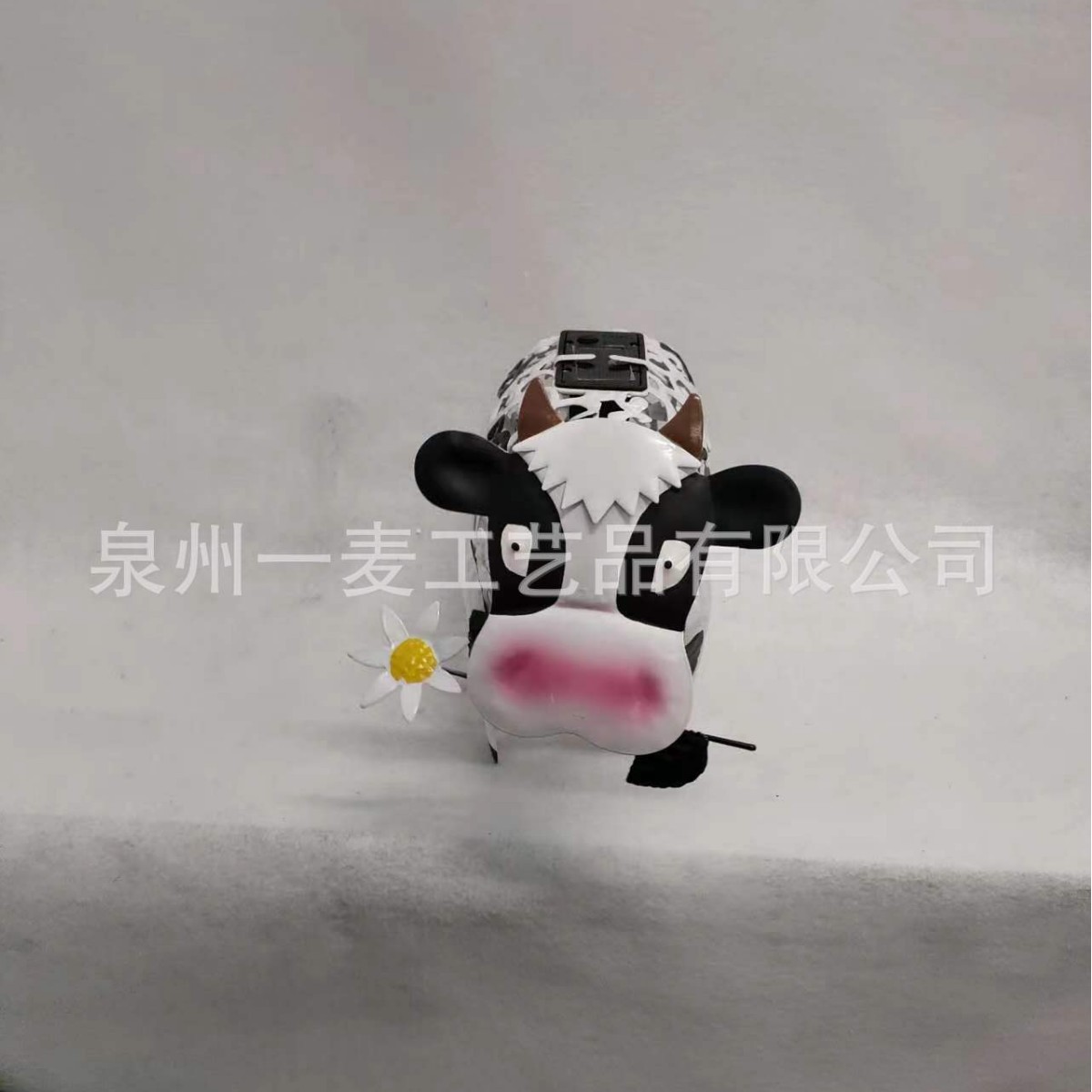 Transfronterizo caliente solar vaca metal hierro hueco vaca patio al aire libre jardín césped decoración vaca lámpara