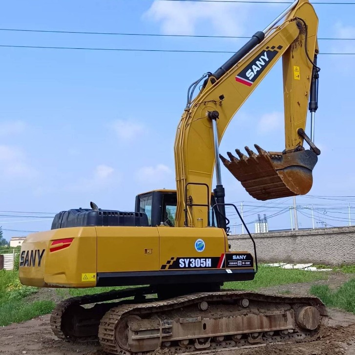 Excavadora de orugas Hyundai 220 SanY305LC - 9T de segunda mano exportada al extranjero