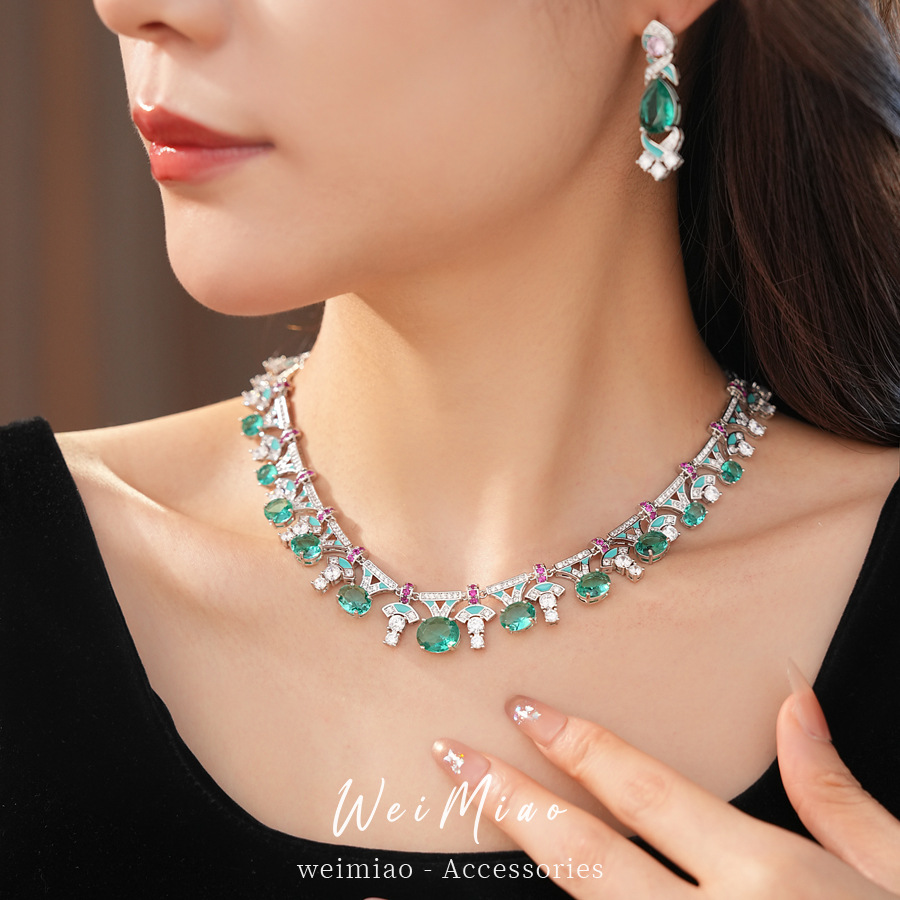 Corte de viento goteo de aceite de zircon collar oval lujo ligero de alto nivel sensación de cadena de clavícula exquisita nicho conjunto de joyería al por mayor