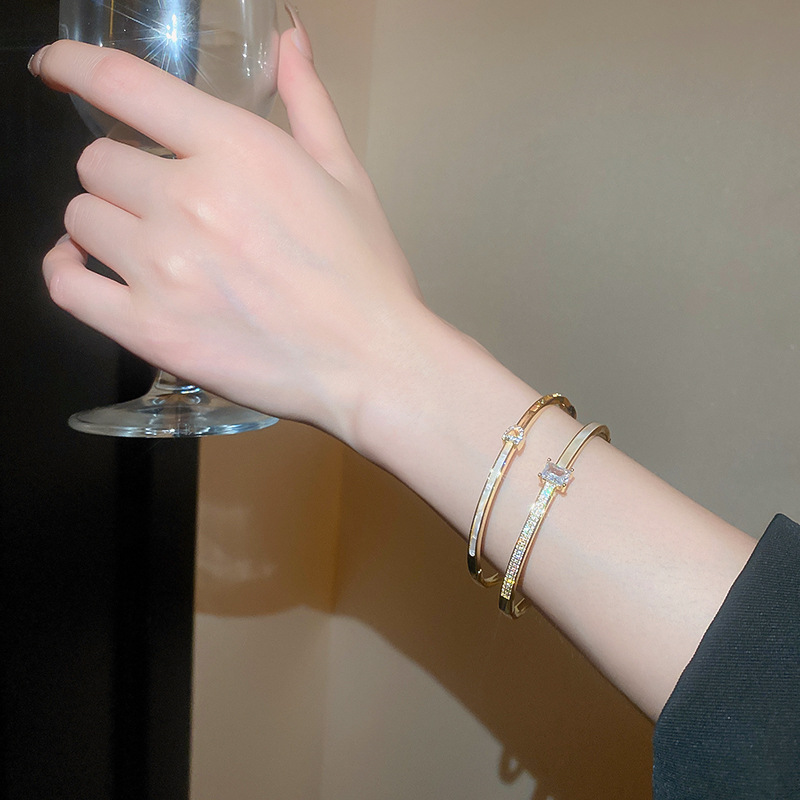 Fashion Square Copper Inlay Zircon Bangle 1 Piece