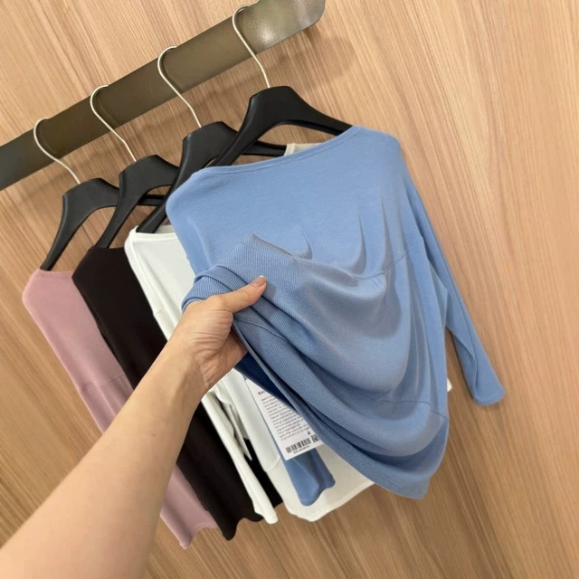 Thin long-sleeve