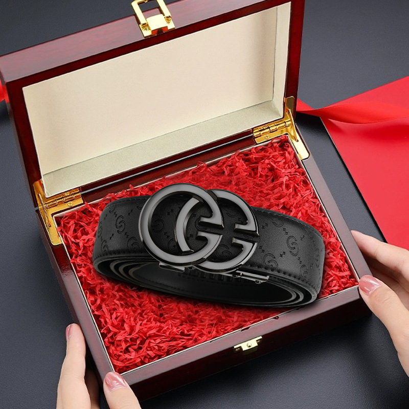 Caja de regalo de madera maciza para hombres cinturón de hebilla automático versátil casual regalo de lujo ligero cinturón de piel de vaca de dos capas entrega de una pieza