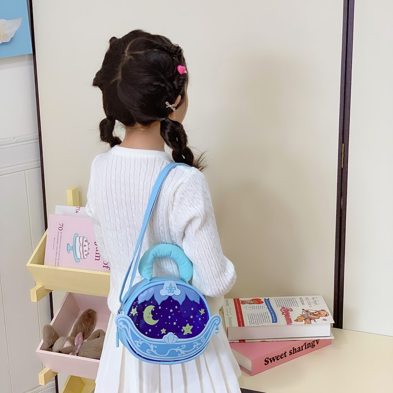 Bolsa de princesa infantil creativa 2025 nueva moda luna cama de caricatura animada niña portátil bolsa de tramo inclinada