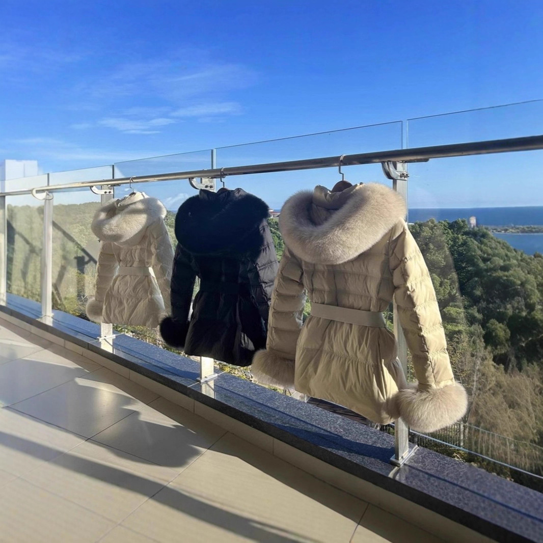 新款来袭大毛领连帽羽绒服女袖口毛毛设计加厚白鸭绒短款外套女