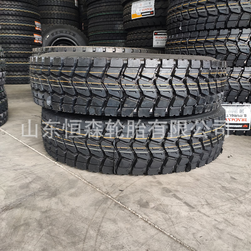 供应永盛825R16全钢卡客车轮胎 825 900R20载重货车轮胎1200R20