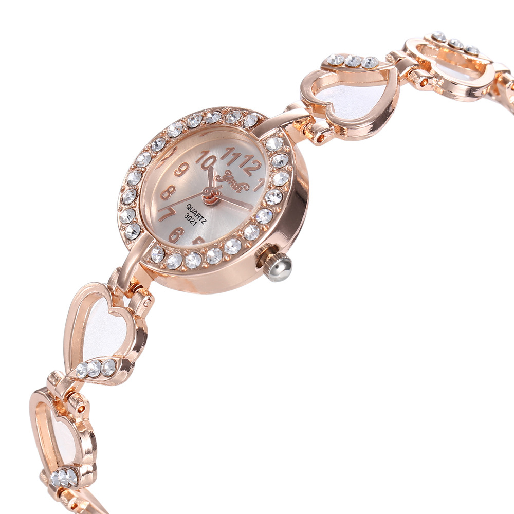 Diamond Inlaid Temperament Net Red Peach Heart Bracelet Bracelet Women's Quartz Watch Student Watch