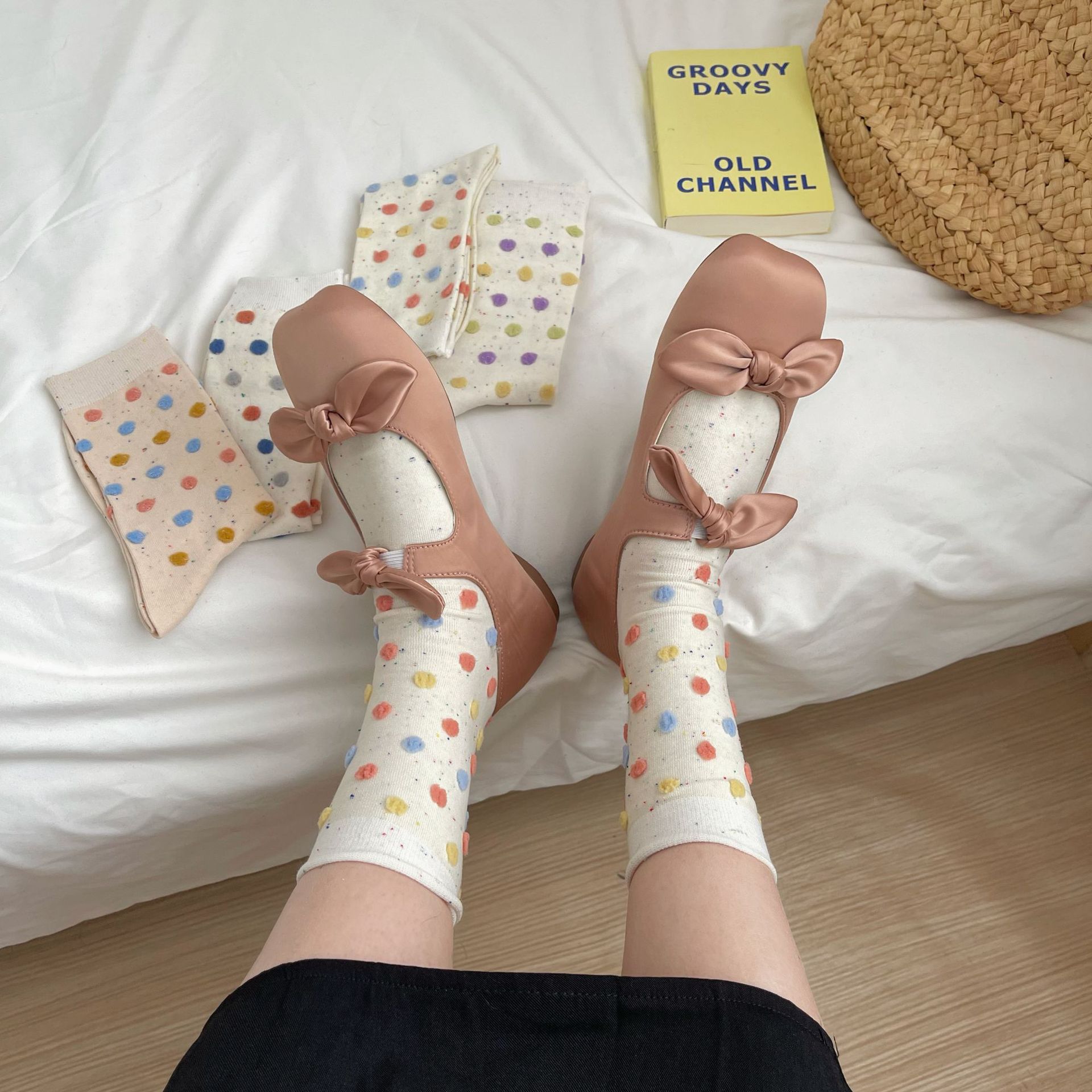 Women's Sweet Round Dots Cotton Jacquard Ankle Socks A Pair display picture 3